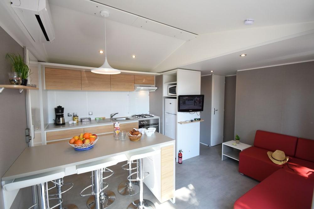 Camping & Spa Cap Soleil Vias Exterior photo